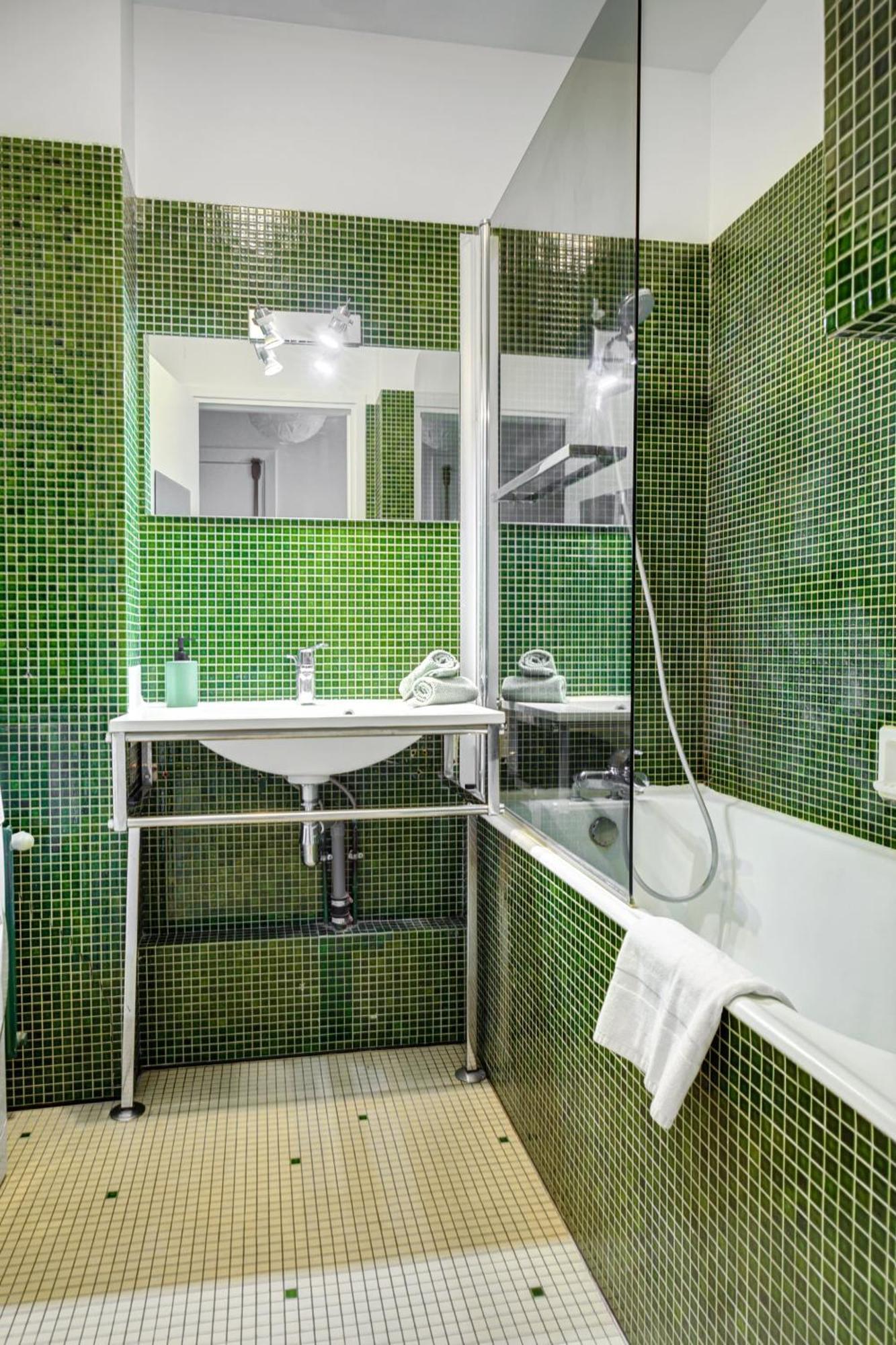St Germain & Le Bon Marche With Balcony - Cityapartmentstay Paris Exterior foto
