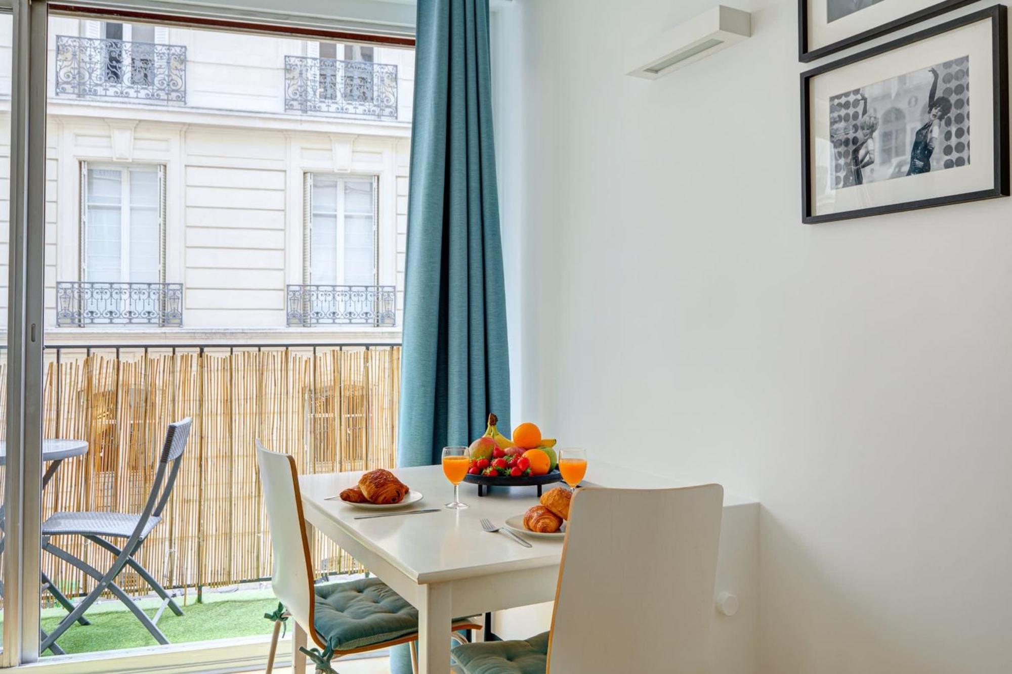 St Germain & Le Bon Marche With Balcony - Cityapartmentstay Paris Exterior foto